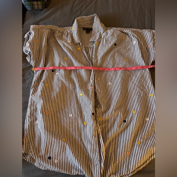 A Pea in the Pod | Adorable Striped Maternity Blouse with Embroidery | Size M - Picture 2 of 5